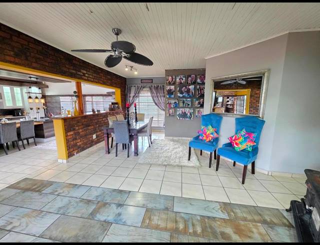 3 BEDROOM HOUSE FOR SALE IN GOLF PARK